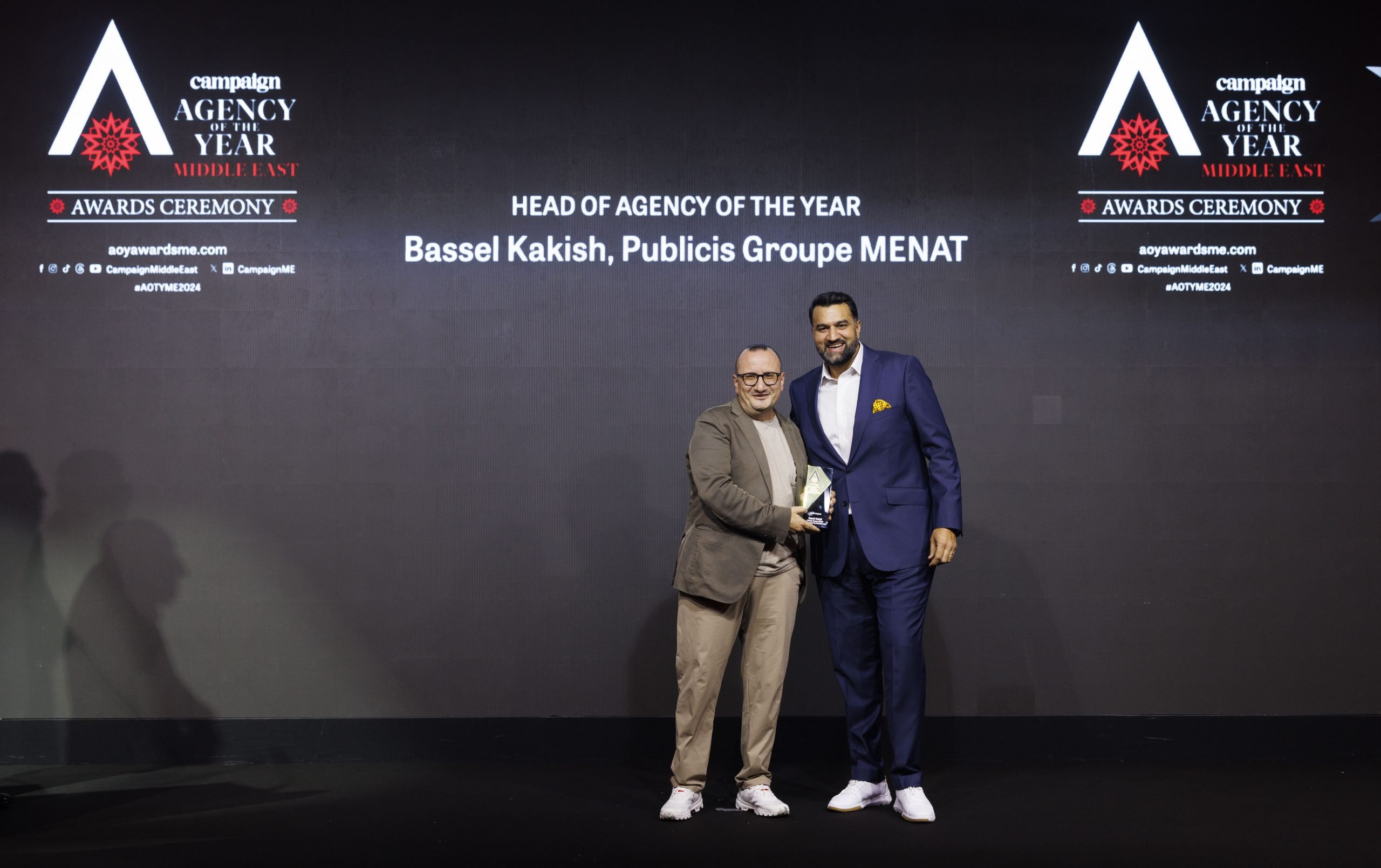 Bassel Kakish from Publicis Groupe MENAT received the Head of Agency award from Manoj Khimji, Managing Director at The Vantage, one of the awards sponsors.