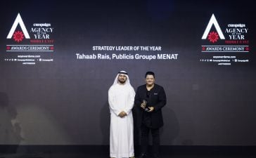 Khaled AlShehhi, Executive Director of Marketing and Communication, UAE Government Media Office, presented Tahaab Rais from Publicis Groupe MENAT with the Strategy Leader of the Year award.