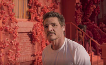 Apple AirPod 4 Pedro Pascal