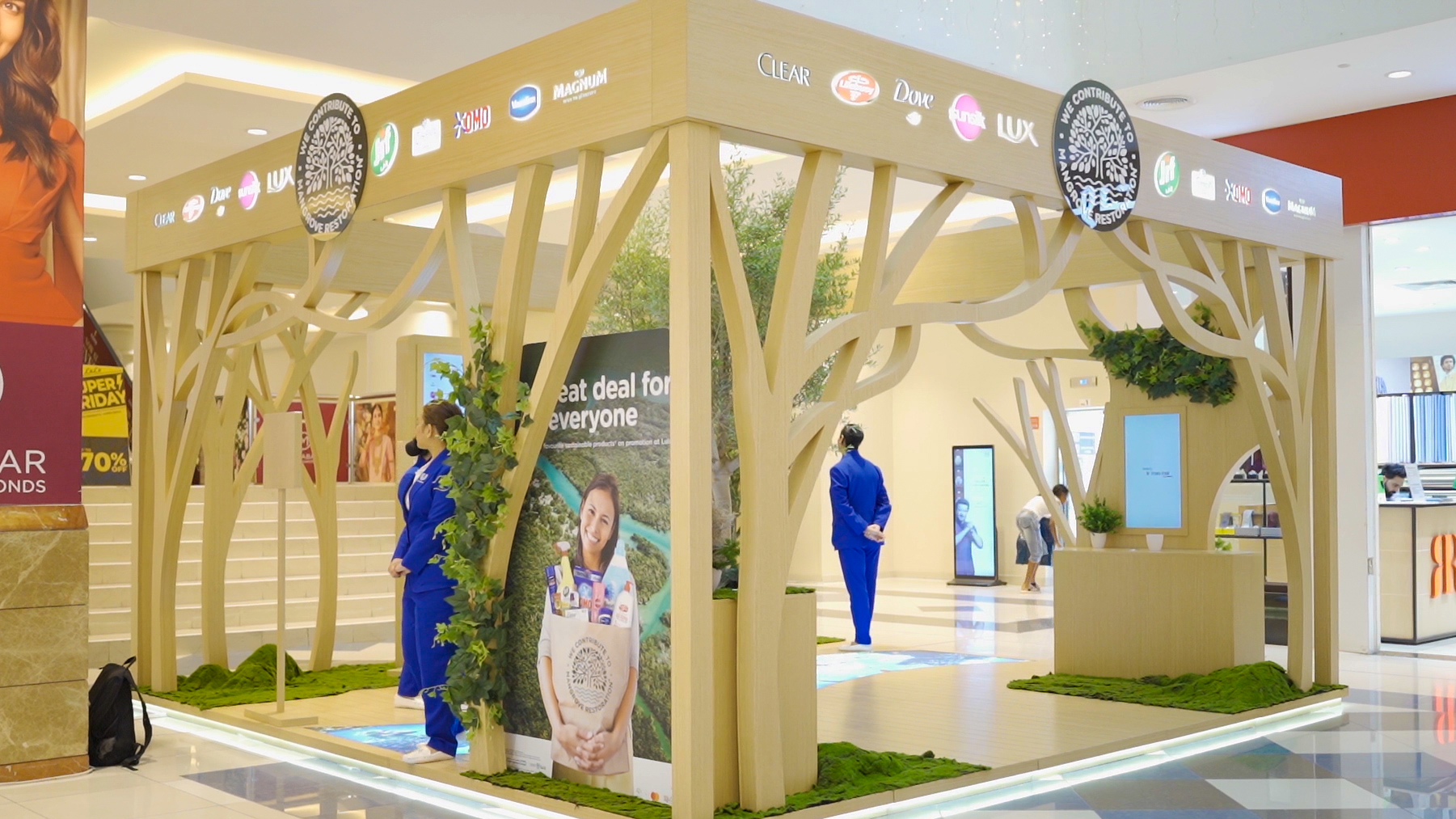 A dedicated educational activation at LuLu Hypermarket in Al Barsha, Dubai turned a routine shopping experience into an opportunity to learn about mangrove ecosystems and their role in climate resilience.