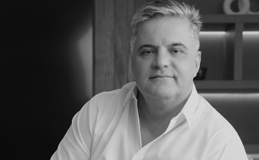 Pyxis's Mukhles Odeh explains why trust and human connection, not slides or AI, win pitches in MENA.