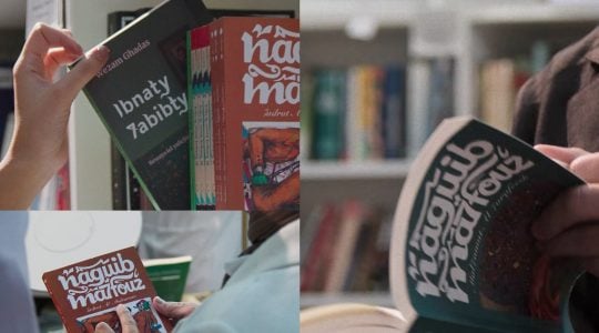 Arab-easy by e& addresses the rise of Arabizi – the use of Latin characters to write Arabic – and the quiet erosion of Arabic script.