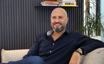 C2 Comms’ Roy Aftimos explains why the future will be won by agencies who bring the most clarity, not the biggest ones.