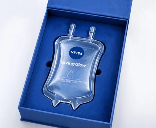 NIVEA Giving Glow