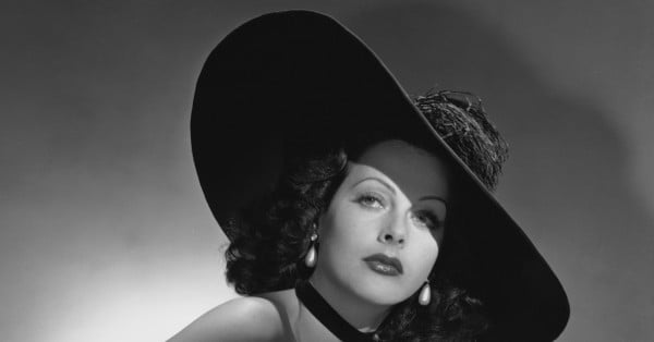 Austrian-born American actress Hedy Lamarr (1913 - 2000), 6th October 1943. (Photo by Laszlo Willinger/Archive Photos/Getty Images)